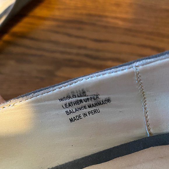 Nisolo Mendez Flats size 7.5 in gray suede - Picture 7 of 10